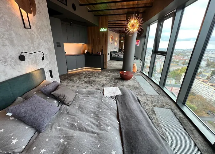 Hanza Tower Apartment - 22 Floor, Swimming Pool & Spa